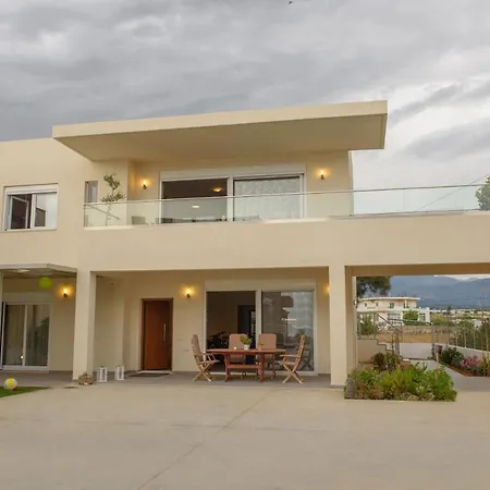 Thetis Beach Suites Kokkinos Pirgos Exterior photo